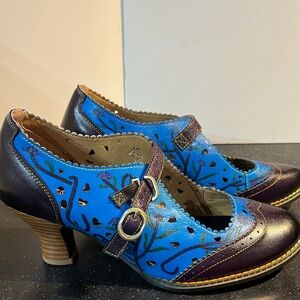 Hand Painted Elegant Blue and Purple Women's Heels size 9.5